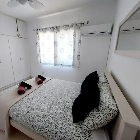 1st Floor 1st Class Pool View Apt. Appartement